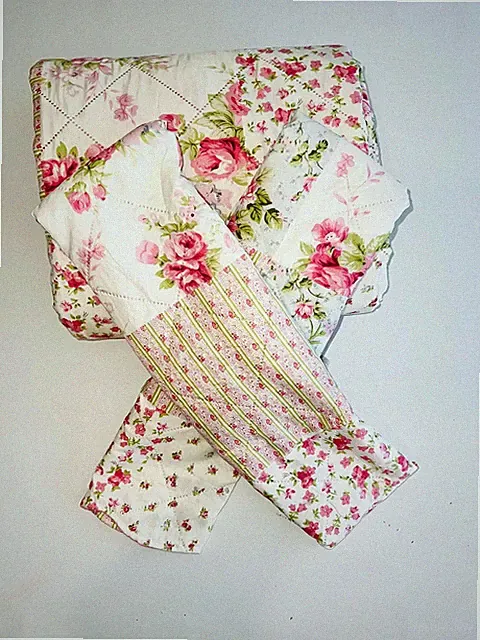3-Piece Queen Size Printed Patchwork Quilt Set - Pink Flower Floral Polka Dots