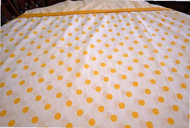 Full Sheet Set Yellow Polka Dot Flat And Fitted