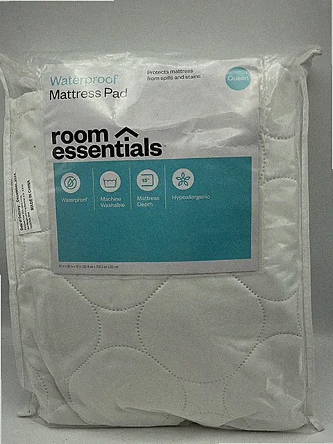 Room Essentials Queen Waterproof Mattress Pad 60in X 80in White